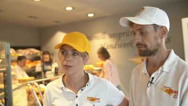 Seniorin vertreibt Bäckerei