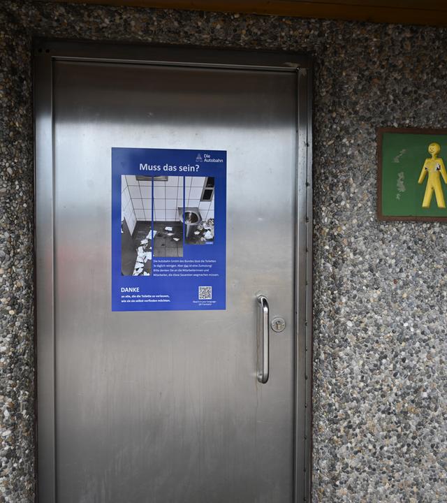 Verkehrsschild für WC - Hinweis