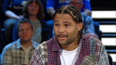 Der Fußballspieler Serge David Gnabry (Bayern München) ist jetzt im Sportstudio.