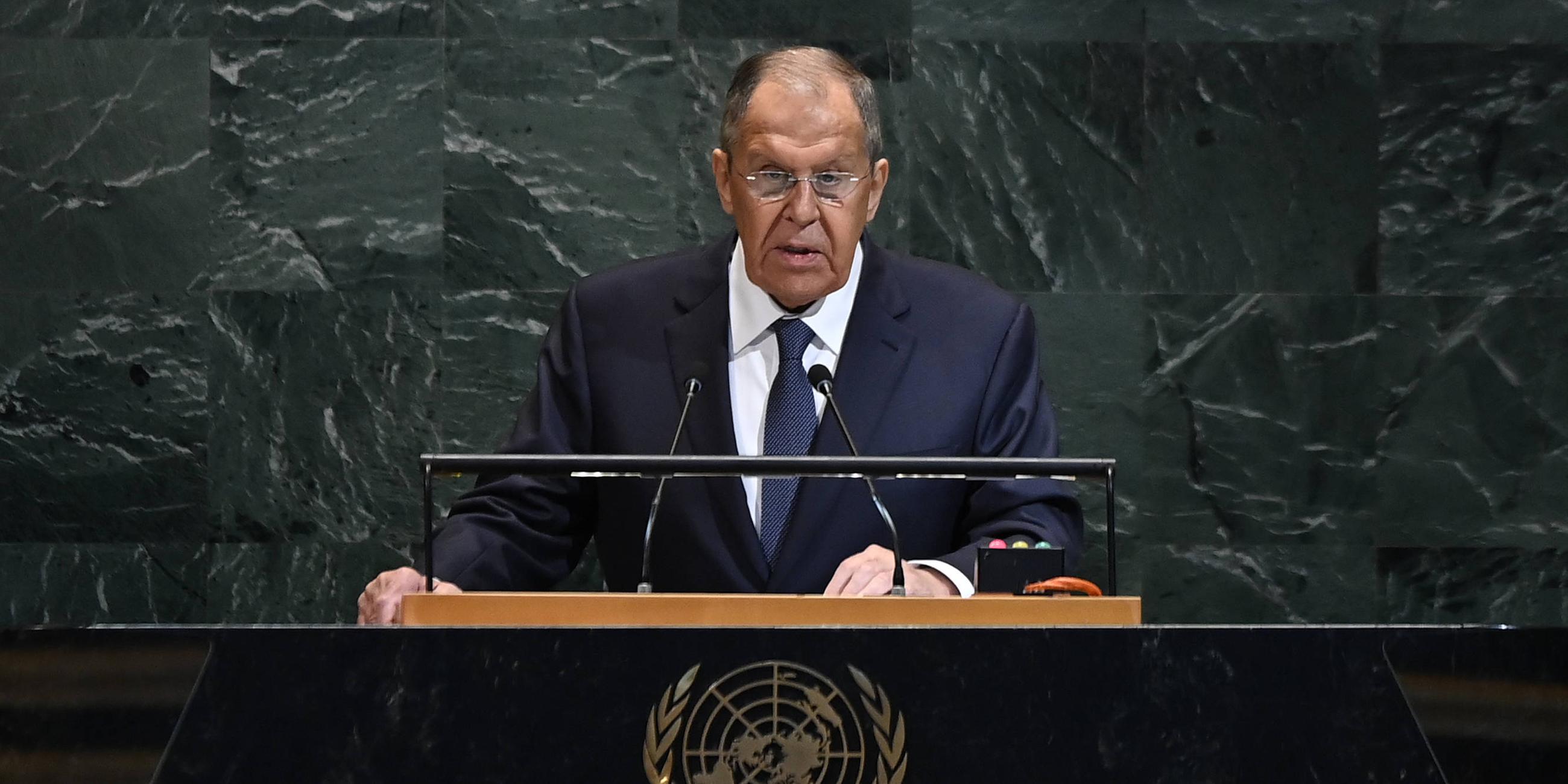 Der russische Außenminister Sergej Lawrow hält am 27.09.2025 eine Rede während der Generaldebatte der 80. Sitzung der Generalversammlung der Vereinten Nationen (UNGA) im UN-Hauptquartier in New York. 