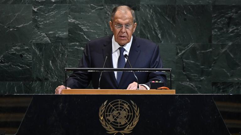 Der russische Außenminister Sergej Lawrow hält am 27.09.2025 eine Rede während der Generaldebatte der 80. Sitzung der Generalversammlung der Vereinten Nationen (UNGA) im UN-Hauptquartier in New York. 