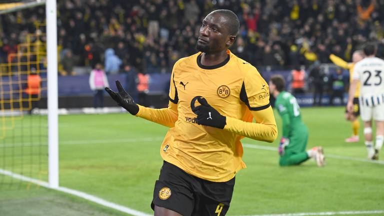 Serhou Guirassy (Dortmund) jubelt