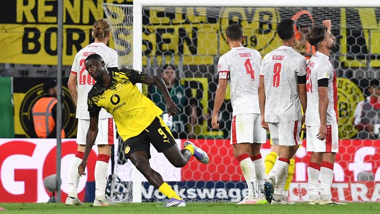 Rot-Weiss Essen v Borussia Dortmund - DFB-Pokal