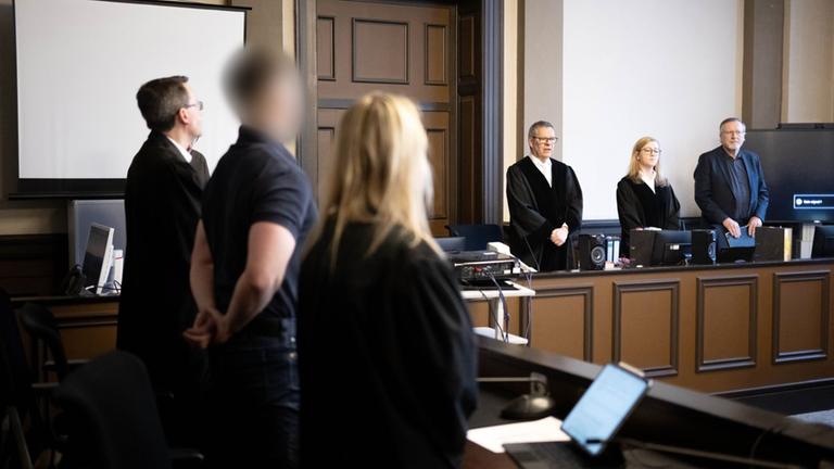 Im Landgericht Verden wurde der Serienmörder verurteilt