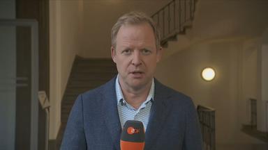 ZDF-Korrespondent Andreas Postel  im Schaltgespräch im Magdeburger Landtag