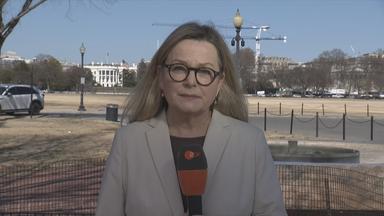 ZDF-Korrespondentin Claudia Bates im Schaltgespräch mit Moderation