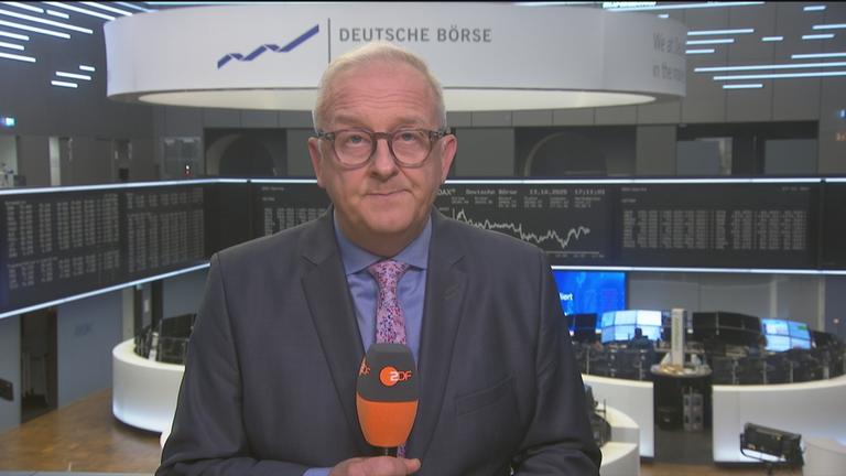 Der diesjährige Nobelpreis in Wirtschaftswissenschaften geht an Joel Mokyr, Philippe Aghion und Peter Howitt. Die Forschungsergebnisse und ihre Bedeutung ordnet Frank Bethmann ein.