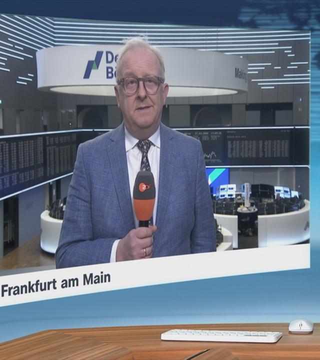 Die Deutsche Bahn hat im vergangenen Geschäftsjahr erneut Milliardenverluste gemacht.