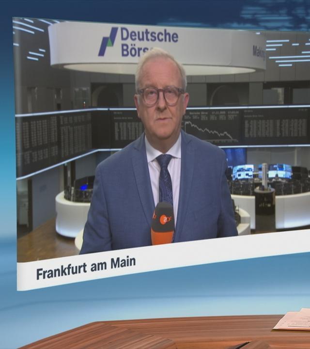 ZDF-Börsenexperte Frank Bethmann bei einem Schaltgespräch.