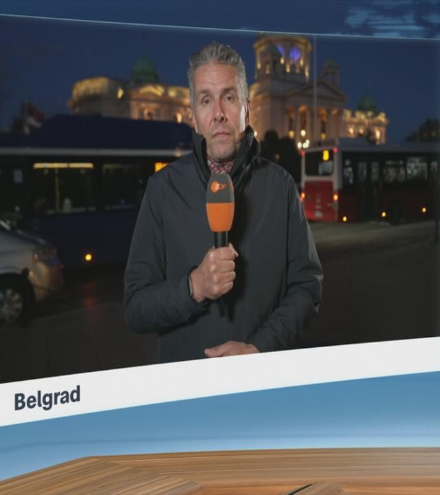 Moderatorin im Schaltgespräch mit ZDF-Korrespondent Michael Bewerunge