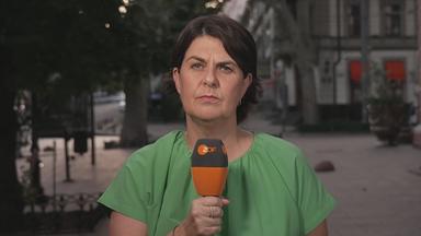 ZDF-Korrespondentin Anne Brühl berichtet vor Ort über die russischen Luftangriffe auf Odessa.