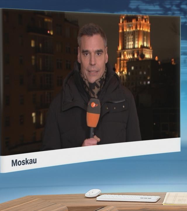 Mitten in den Verhandlungen um einen Friedensplan für die Ukraine lässt Belarus 123 politische Gefangene frei. Über die Hintergründe berichtet Armin Coerper.