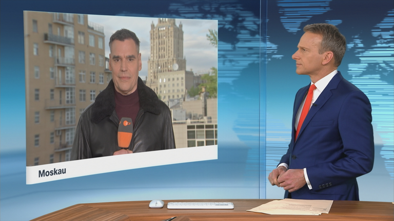 Schaltgespräch Moderator mit Armin Coerper in Moskau