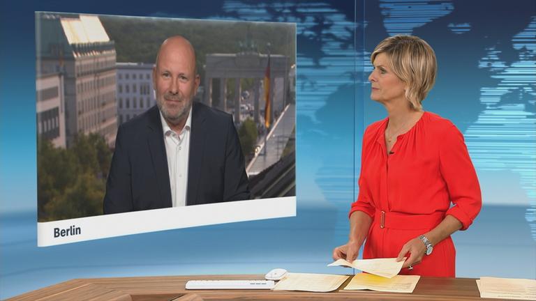ZDF-Korrespondent Mathis Feldhoff in Berlin