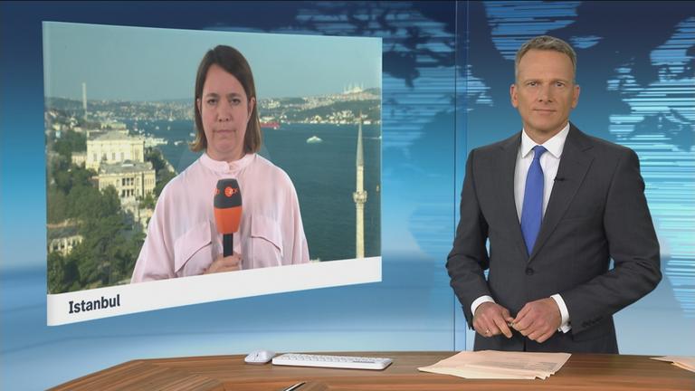 Korrespondentin Phoebe Gaa in Istanbul.