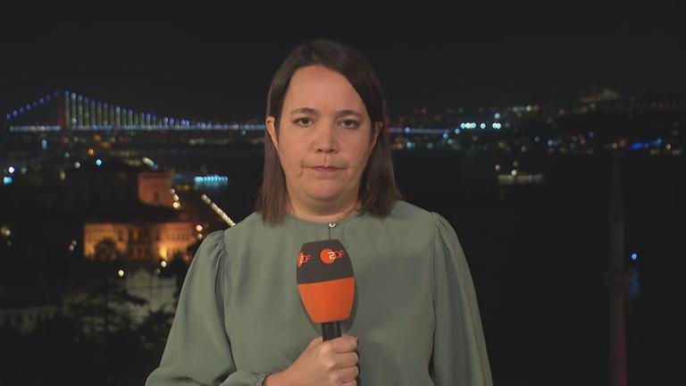 Schaltgespräch zwischen ZDF-Korrespondentin Phoebe Gaa und Moderation