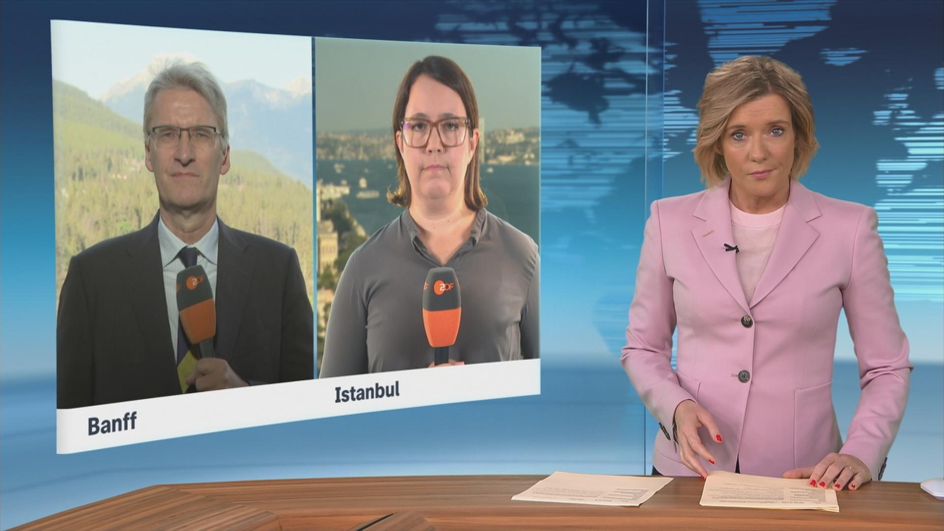 Phoebe Gaa und Elmar Theveßen im Schaltgespräch mit der heute