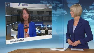 Donald Trump drohte bei seiner Rede auf dem Weltwirtschaftsforum erneut mit US-Zöllen, sollte die NATO den US-Gebietsansprüchen auf Grönland im Weg stehen. Verena Garrett berichtet.