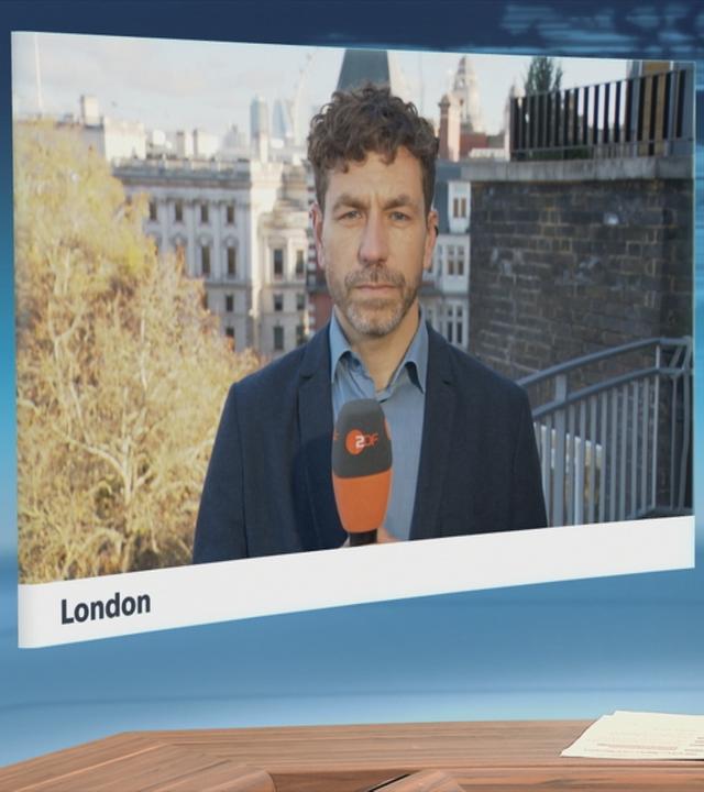 Moderator im Schaltgespräch mit Korrespondent Alexander Glodzinski