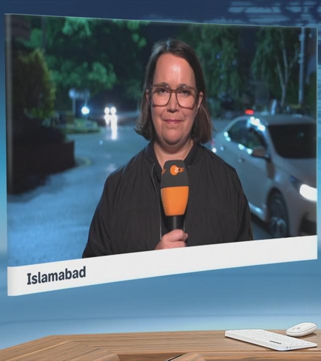 Moderatorin im Schaltgespräch mit ZDF-Korrespondentin Phoebe Gaa