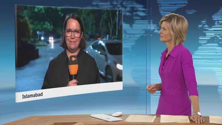 Moderatorin im Schaltgespräch mit ZDF-Korrespondentin Phoebe Gaa