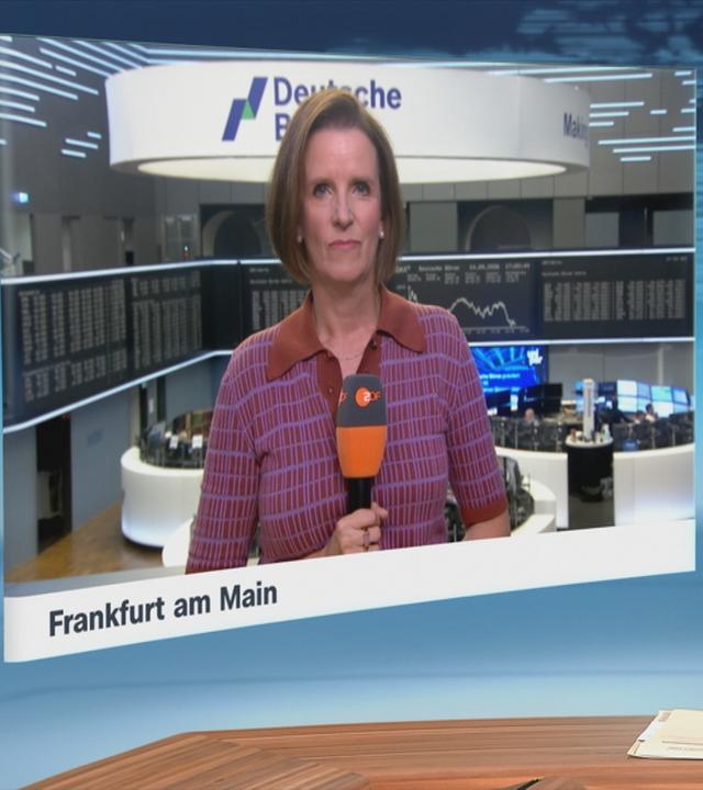 Moderator im Schaltgespräch mit ZDF-Börsenexpertin Valerie Haller