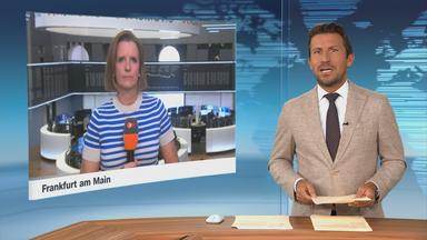 ZDF-Korrespondentin Valerie Haller an der Börse in Frankfurt am Main