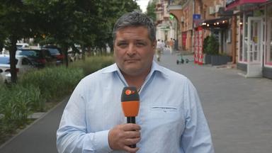 Dara Hassanzadeh mit ZDF-Mikrofon