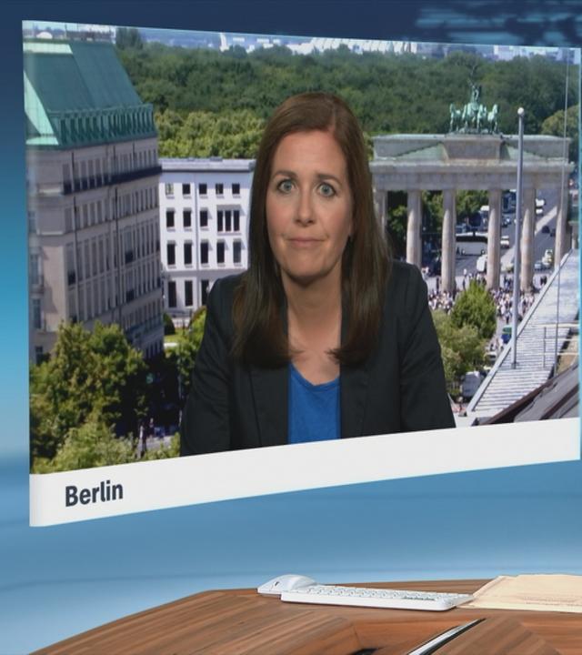 ZDF-Reporterin Anne Herzlieb berichtet ins ZDFheute Studio.