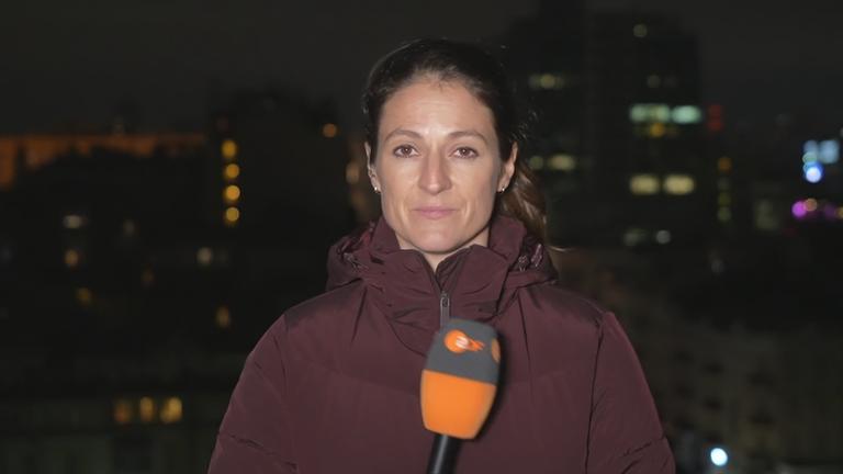 Ein Korruptionsskandal erschüttert die Ukraine und bringt Präsident Selenskyj zunehmend unter Druck. Alica Jung berichtet.