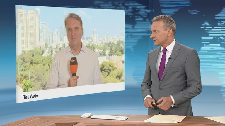 ZDF-Korrespondent Andreas Kynast bei einem Schaltgespräch.