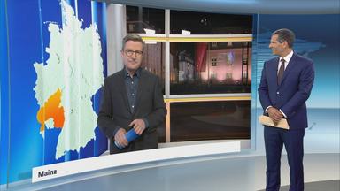 Stefan Leifert präsentiert das ZDF-Politbarometer