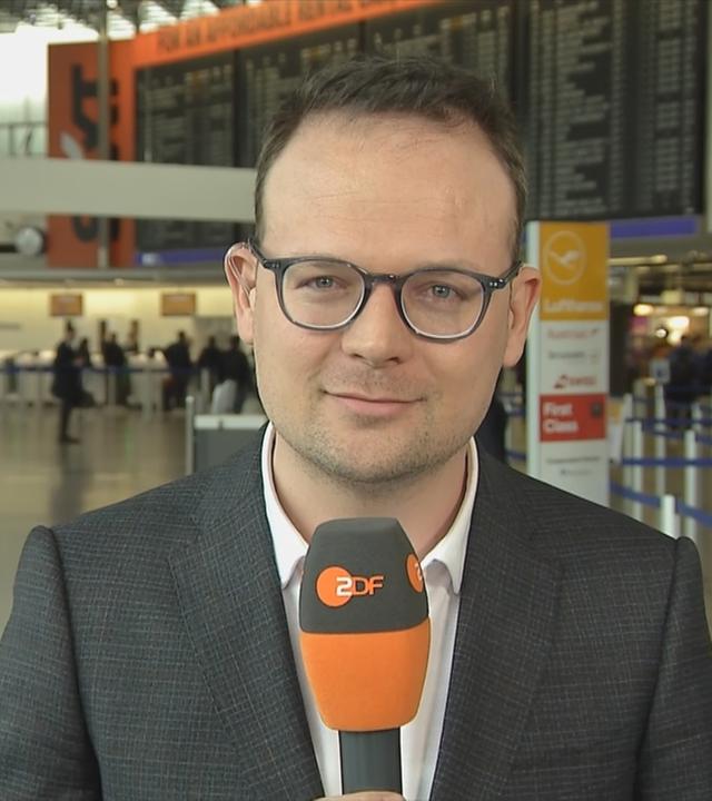 Markus Wolsiffer berichtet vom Frankfurter Flughafen.