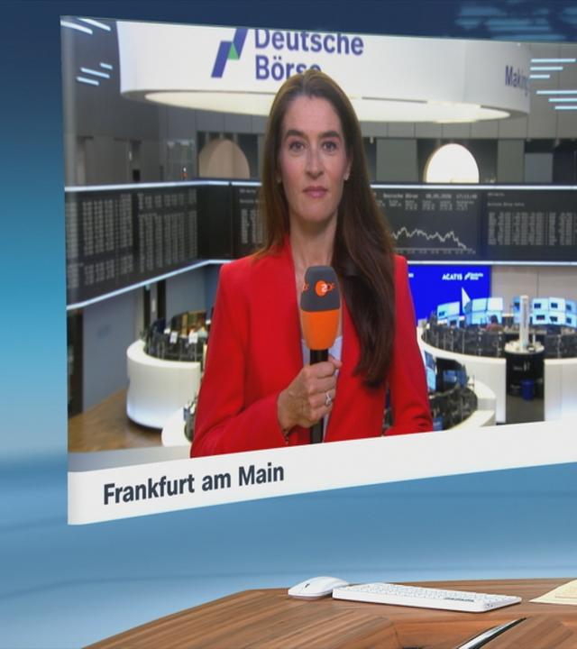 Trotz sehr starker Quartalsergebnisse will die Commerzbank weitere 3.000 Stellen abbauen.