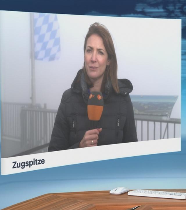 ZDF-Korrespondentin Andrea Maurer berichtet ins ZDFheute-Studio. 