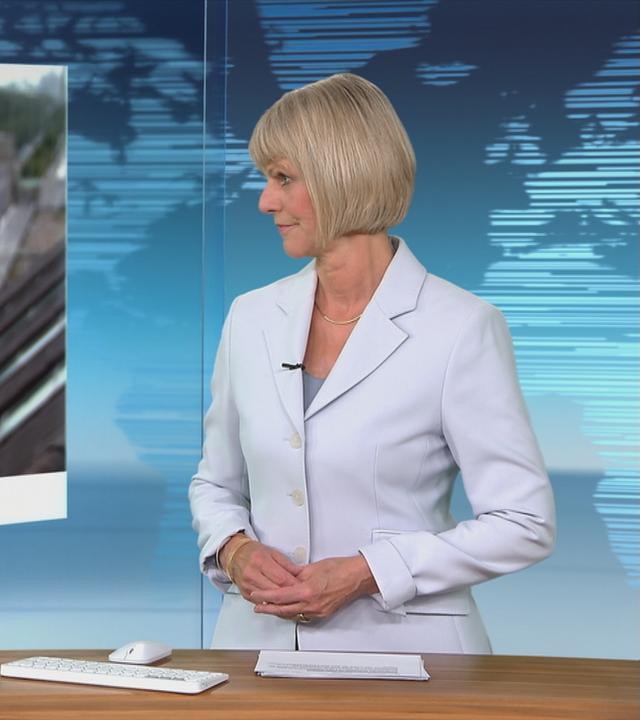 Schaltgespräch mit Wulf Schmiese und Moderation.