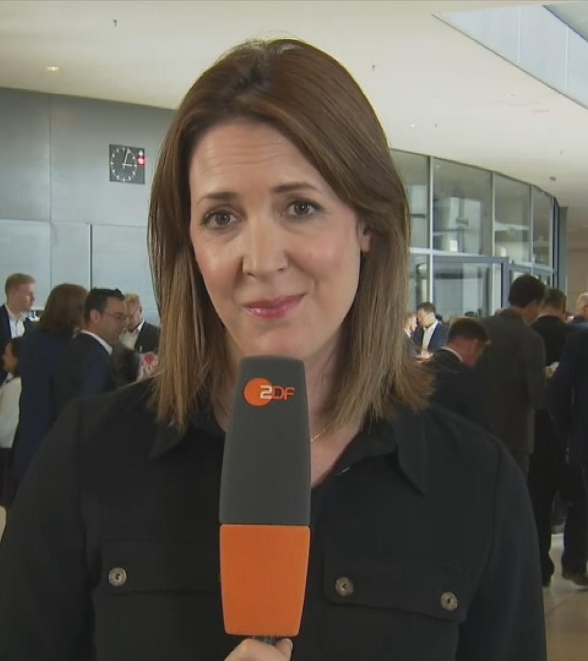 ZDF-Korrespondentin Andrea Maurer in Berlin