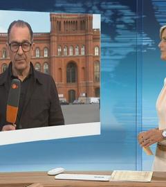 ZDF-Korrespondent Merseburger ist mit einem Mikrofon in der Hand zu sehen.