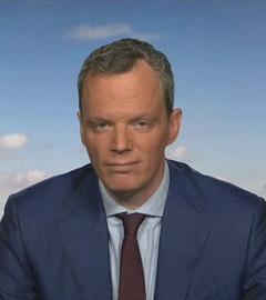 ZDF-Wirtschaftsexperte Neumann ist zu sehen und schaut in die Kamera.