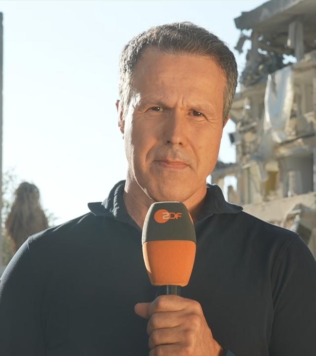 Thomas Reichart mit ZDF-Mikrofon