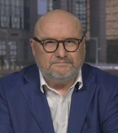 ZDF-Korrespondent Roeller ist zu sehen.