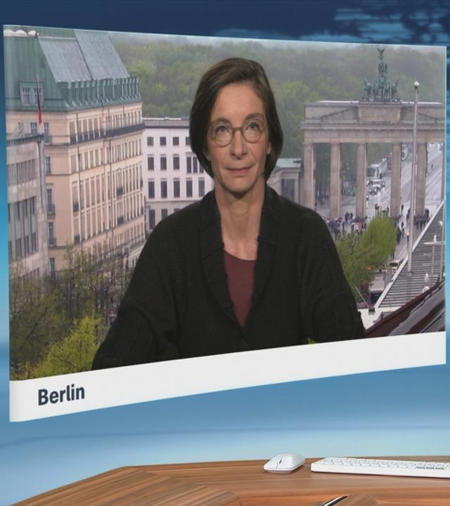 Moderator im Schaltgespräch mit ZDF-Korrespondentin Diana Zimmermann