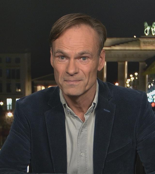 525 Milliarden Euro sind im gestern verabschiedeten Haushaltsentwurf für den Kernhaushalt vorgesehen. Wulf Schmiese berichtet über die Einzelheiten.