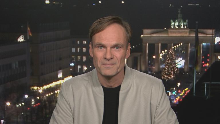 Das umstrittene Rentenpaket erhält am Freitag wegen der angekündigten Enthaltung der Linksfraktion wahrscheinlich eine Mehrheit im Parlament. Wulf Schmiese berichtet.