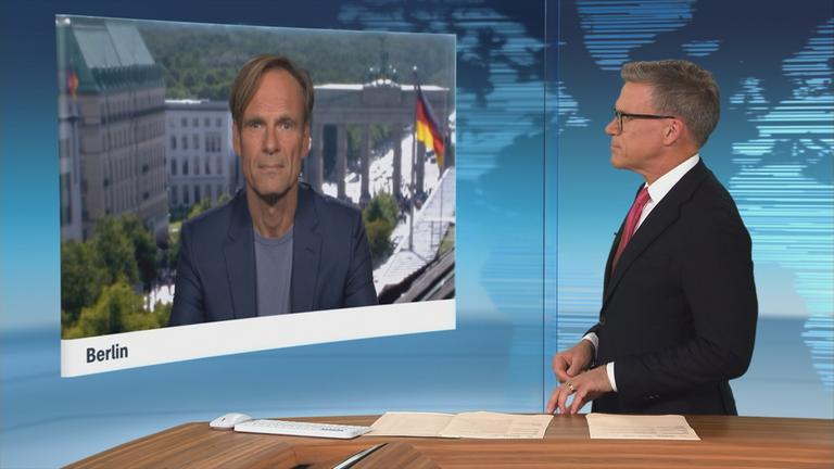 ZDF-Korrespondent Wulf Schmiese in Berlin