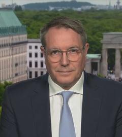 Der Ministerpräsident von Rheinland-Pfalz und SPD-Politiker Alexander Schweitzer ist zu sehen.