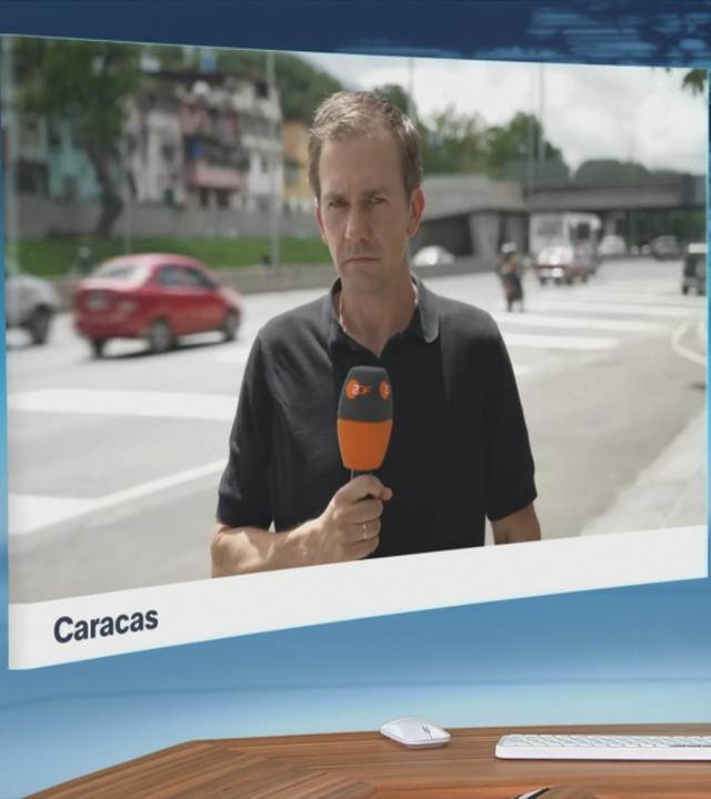 Moderator im Schaltgespräch mit ZDF-Korrespondent Christian Semm