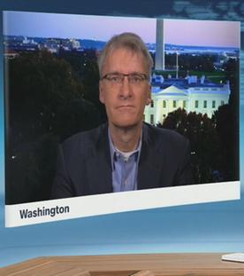 Moderatorin Gundula Gause im Schaltgespräch mit ZDF-Korrespondent Elmar Theveßen