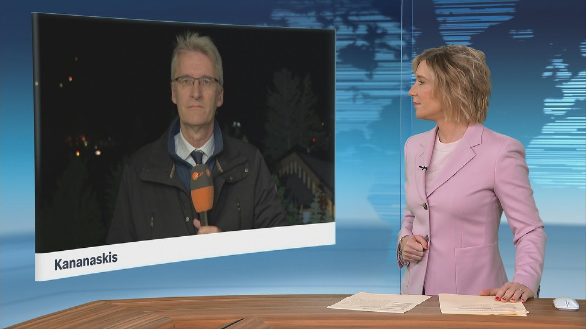 ZDF-Korrespondent Elmar Theveßen bei einem Schaltgespräch.