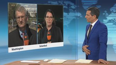 ZDF-Korrespondenten Elmar Theveßen und Phoebe Gaa 
